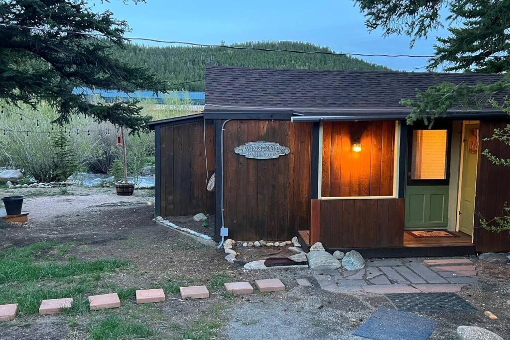 Thorpe On The Water. Creekside Nederland Cabin. 外观 照片