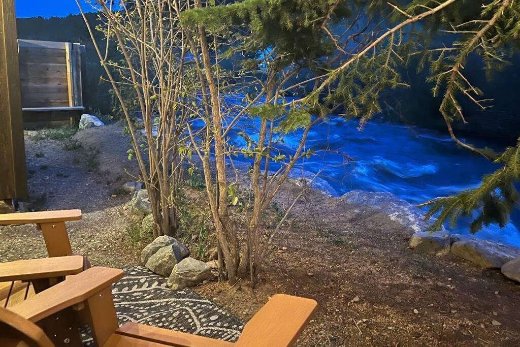Thorpe On The Water. Creekside Nederland Cabin. 外观 照片