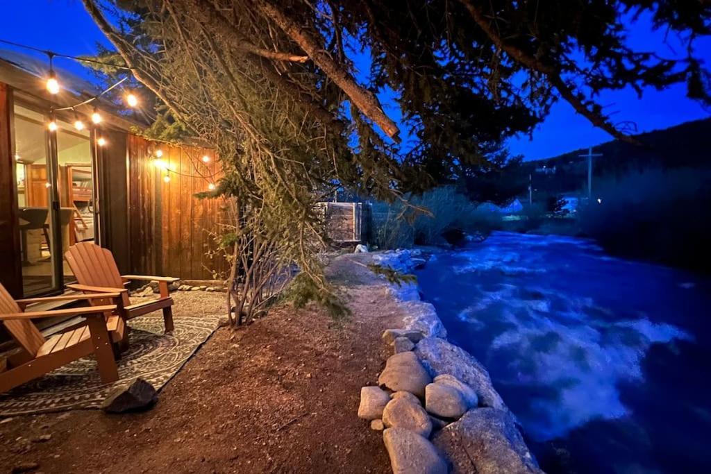 Thorpe On The Water. Creekside Nederland Cabin. 外观 照片